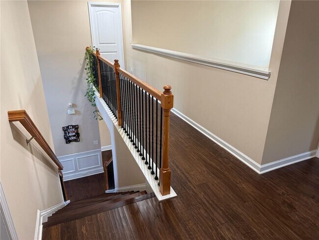 Building Photo - 480 Meadow Hill Dr