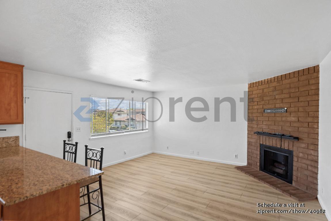 Building Photo - 1231 Juniper Dr