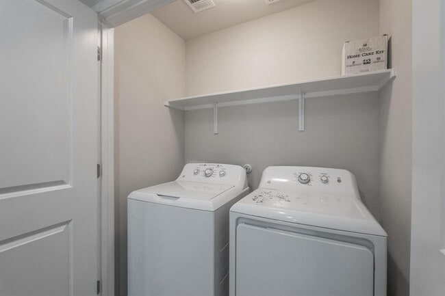 Building Photo - 18000 Malnati Dr