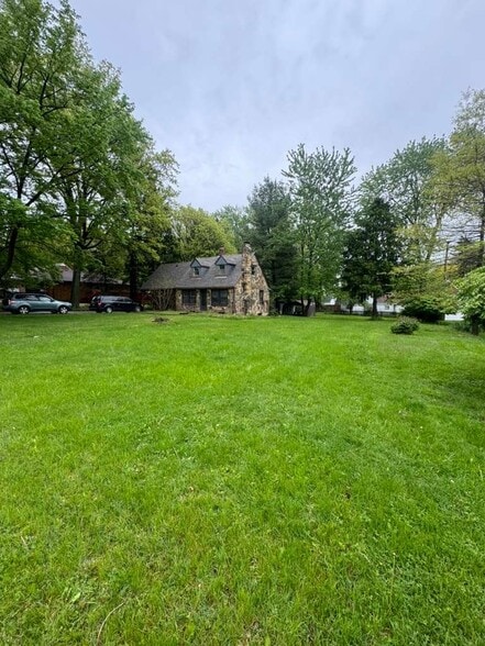 Building Photo - 2093 Newcome St