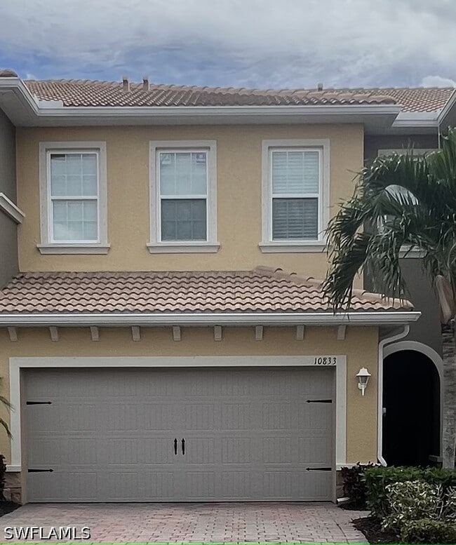 Building Photo - 10833 Alvara Way