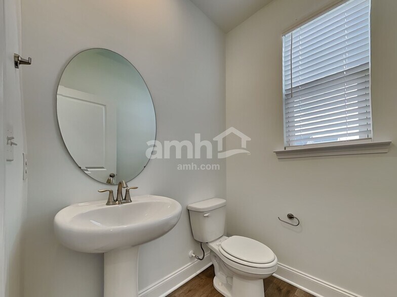 Building Photo - 212 Argea Dr