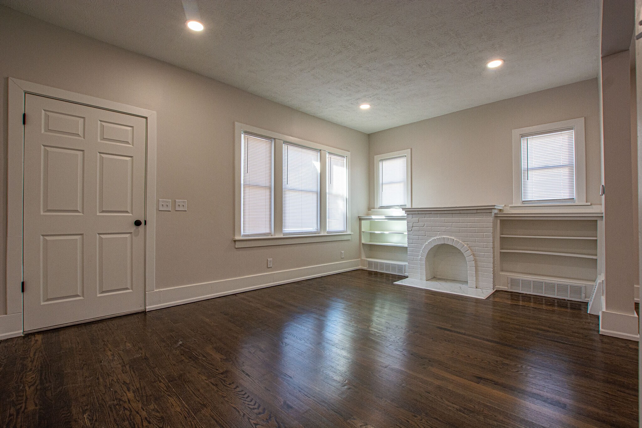 Building Photo - 3812 Dodge St