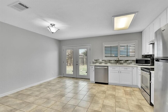 Building Photo - 3315 Settlement Dr