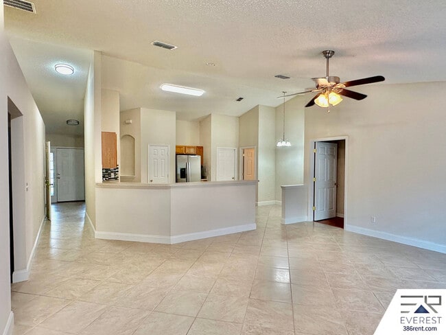 Building Photo - 5 Buffalo View Ln