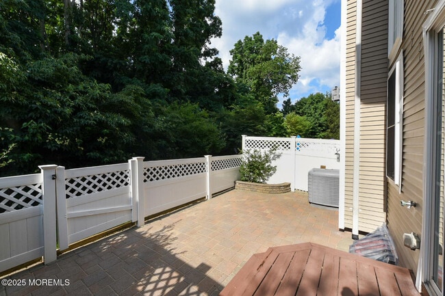 Building Photo - 133 Ironwood Ct