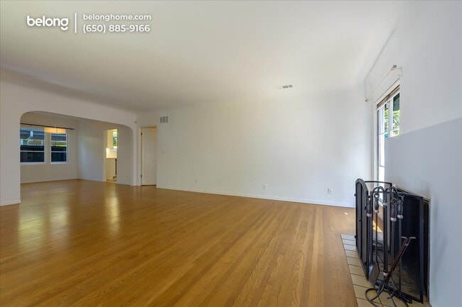 Building Photo - 420 9th Ave