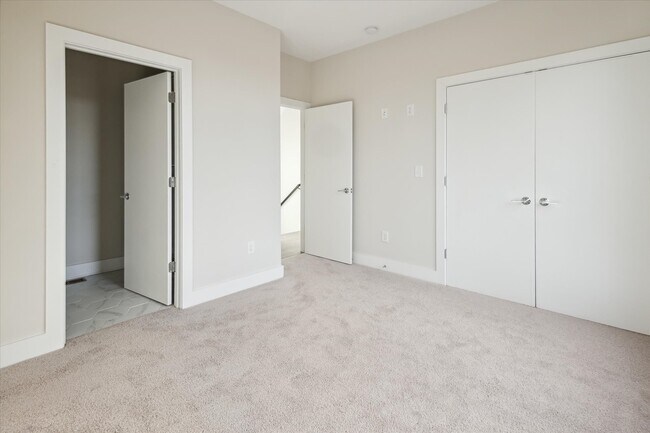 Building Photo - 4528 Radler Ct