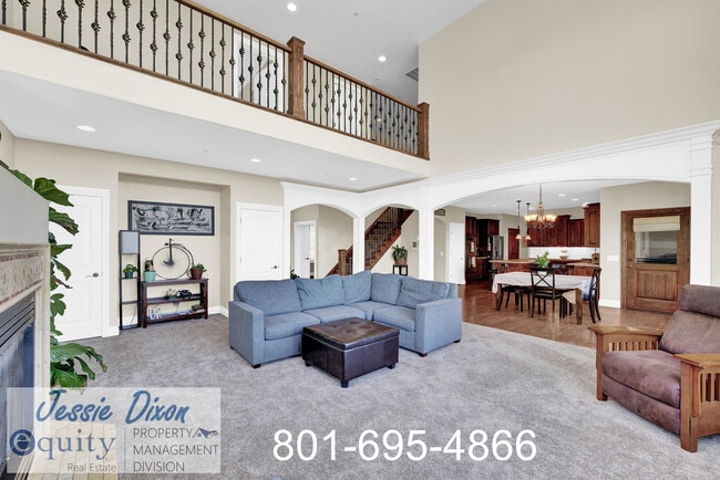 Building Photo - 567 E Greystone Dr