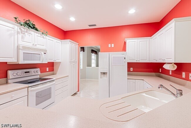 Building Photo - 2215 Hawksridge Dr