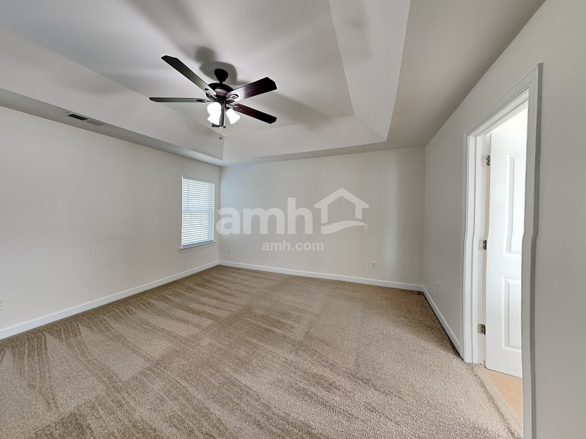 Building Photo - 2902 Island Point Dr NW