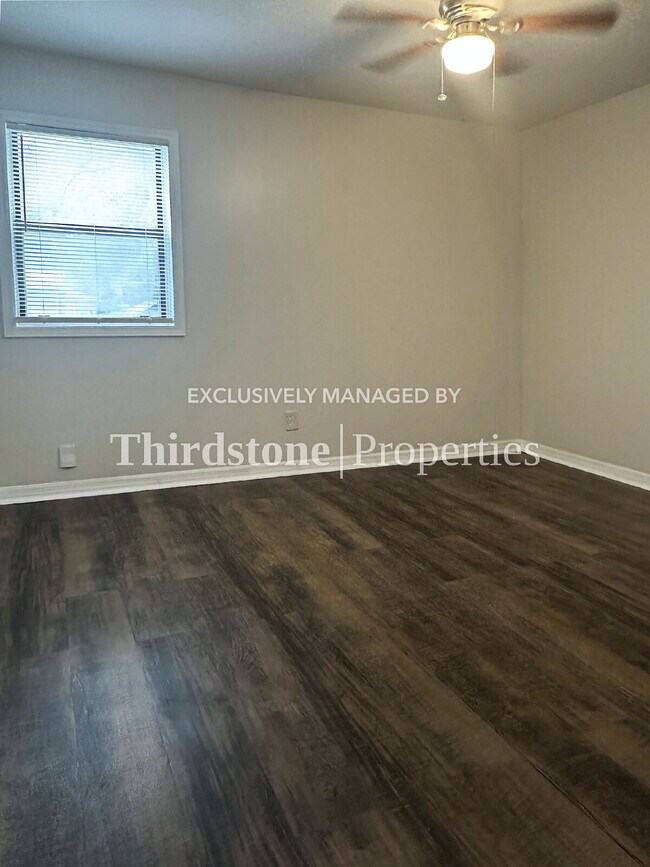 Building Photo - 1173 W 27th St