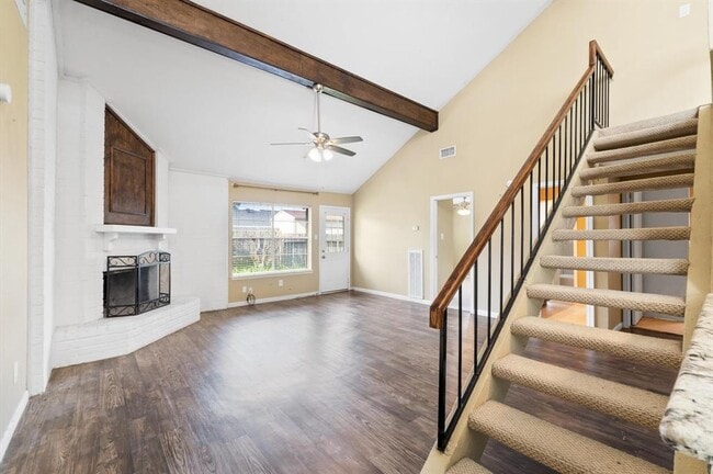 Building Photo - 2611 Quarry Hill Rd