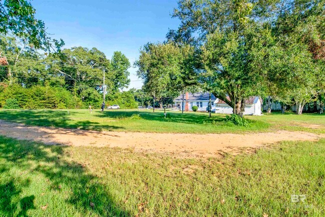 Building Photo - 109 Armstrong Ave