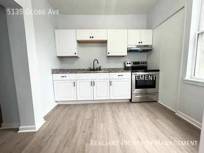 Building Photo - 5135 Globe Ave