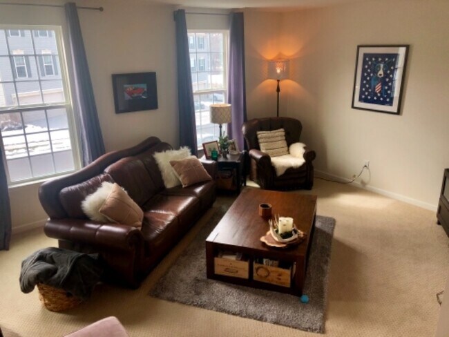 Building Photo - 39 Wallace Rd