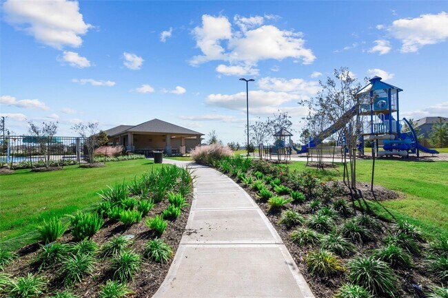 Building Photo - 22531 Aspen Tarn Trl