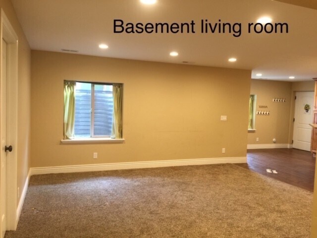 Building Photo - 11061 Lucas Ln