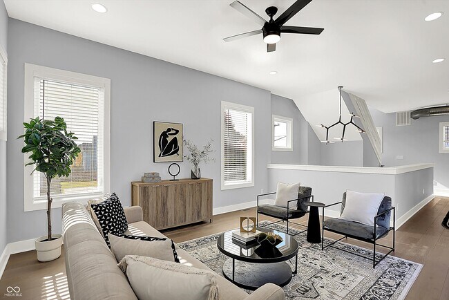 Building Photo - 816 East 21st St