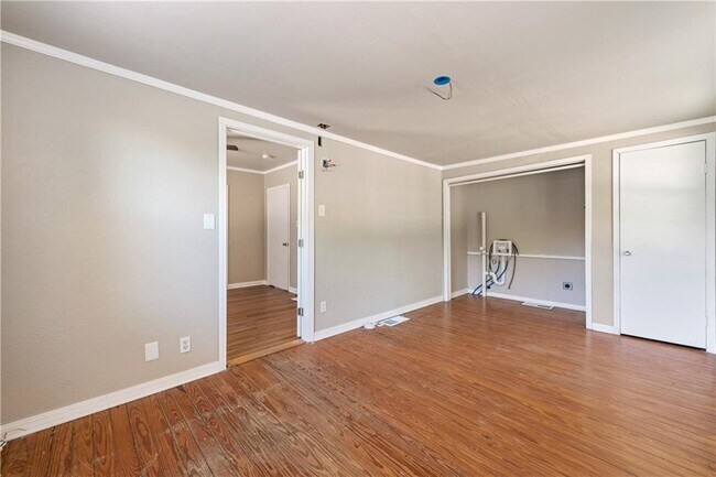 Building Photo - 2201 Cr 320