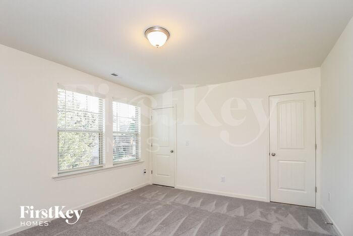 Building Photo - 5704 Beaver Pond Tl