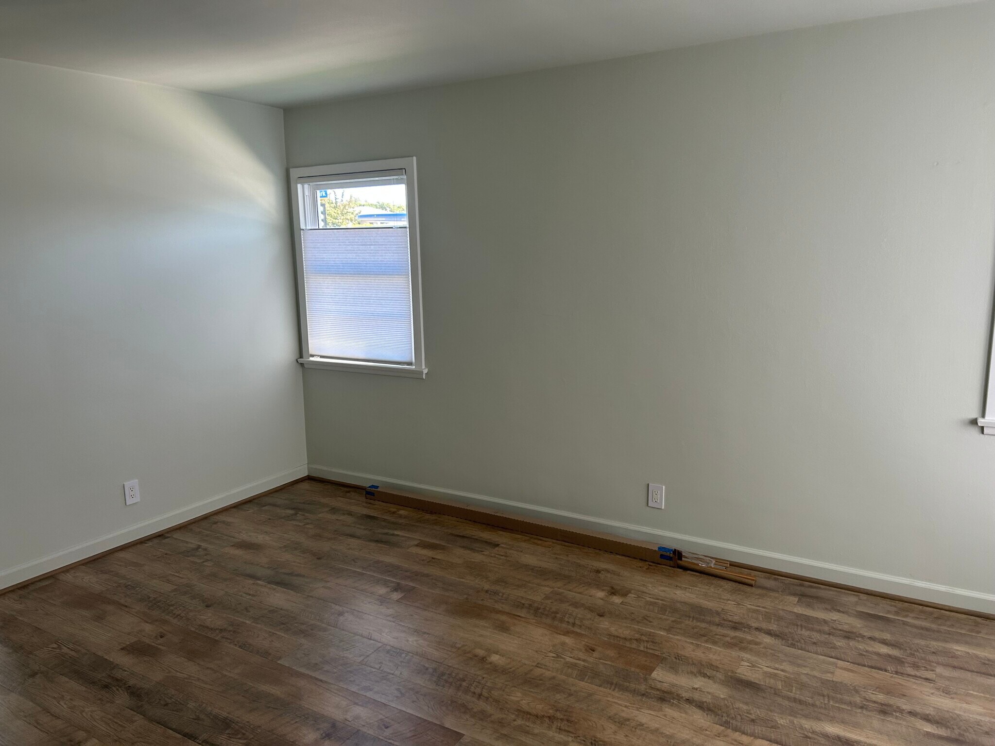 Living room - 2021 Ocean Park Blvd