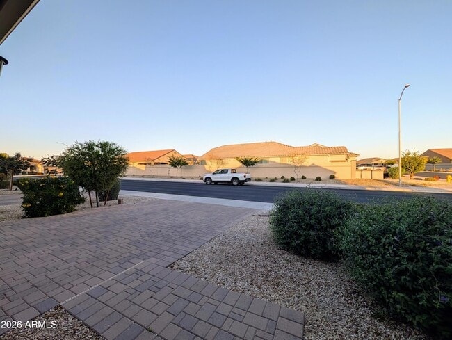 Building Photo - 5902 N 86th Dr