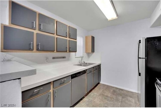 Building Photo - 2300 E Silverado Ranch Blvd