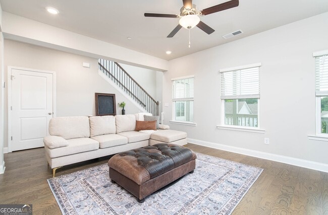 Building Photo - 831 Corsiglia Farm