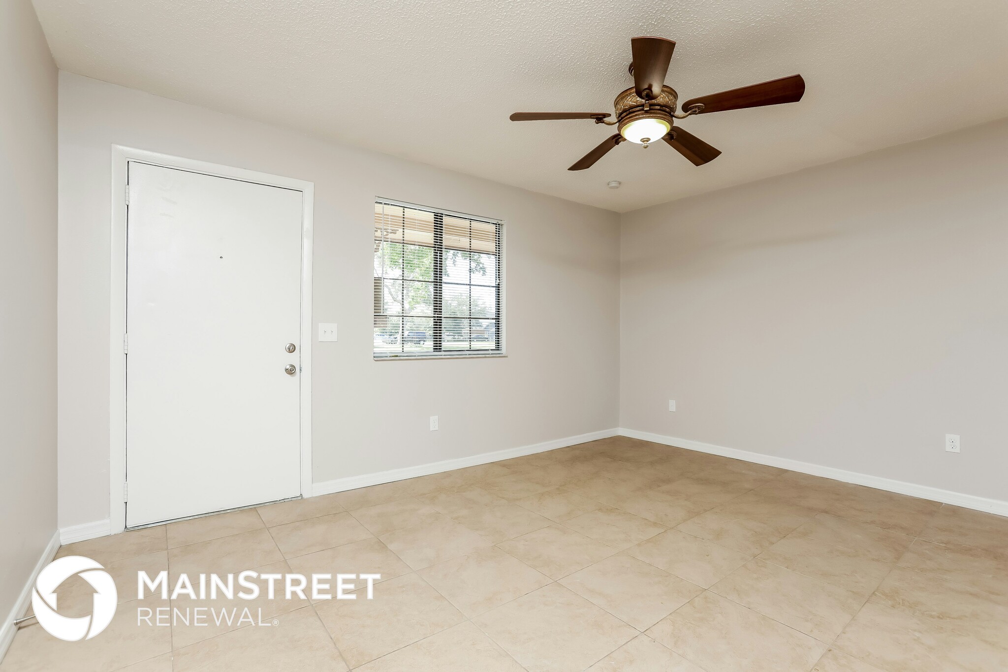 Building Photo - 1036 Aaron Dr