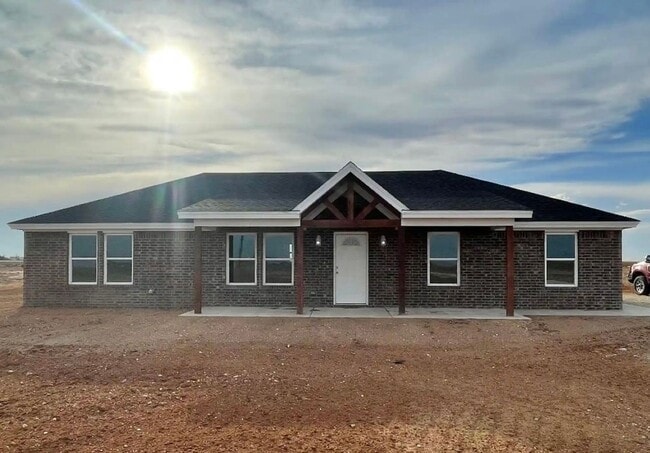 Building Photo - Brand NEW 3 Bedroom on 1 Acre in Idalou ISD!