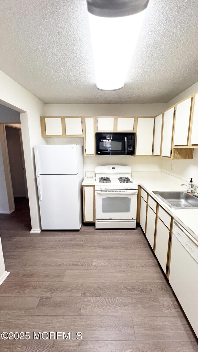 Building Photo - 1509 Dahlia Ct