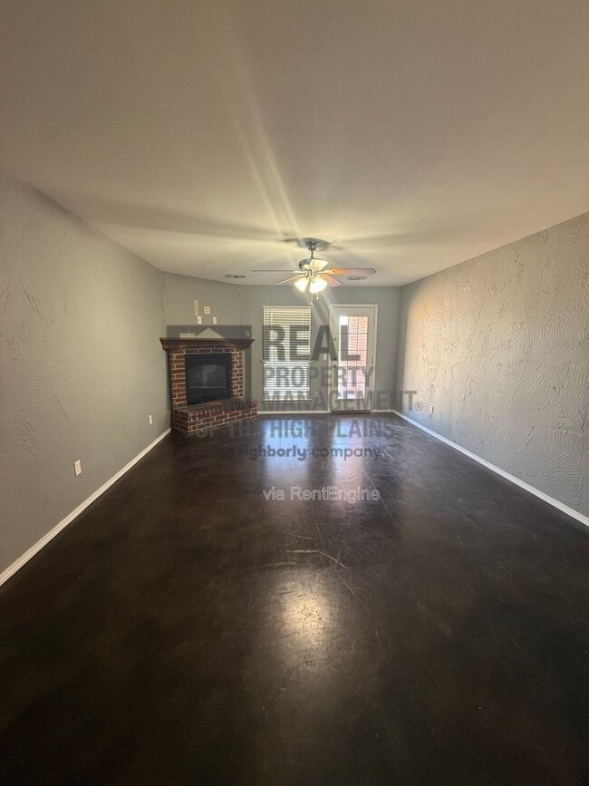 Building Photo - 4505 Pine St