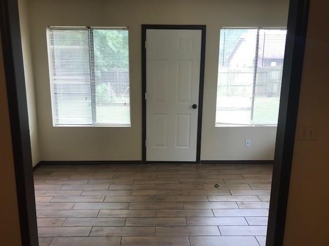 Building Photo - 925 Turtle Creek Dr