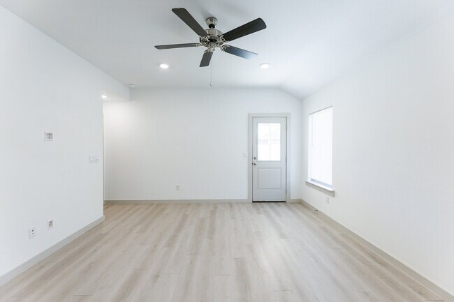 Building Photo - "Charming 3-Bedroom Home in Frenship ISD"