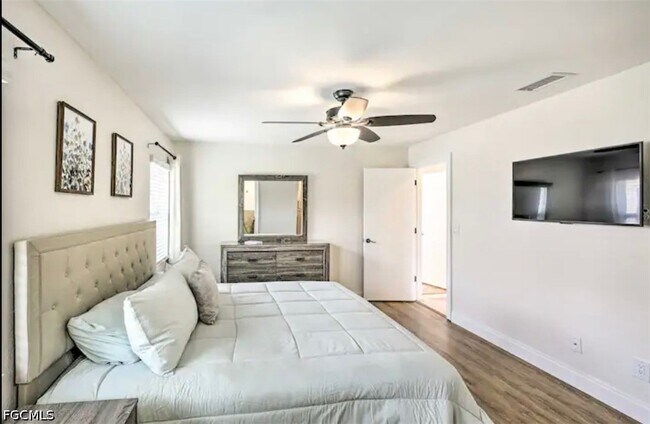 Building Photo - 2806 SW 38th Terrace