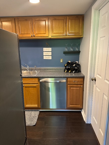 Building Photo - 3880 Point of Rocks Rd