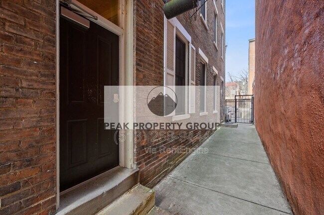 Building Photo - 516 E 13th St
