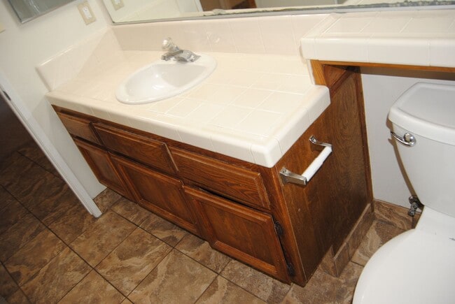 Building Photo - Two weeks of free rent during your third m...