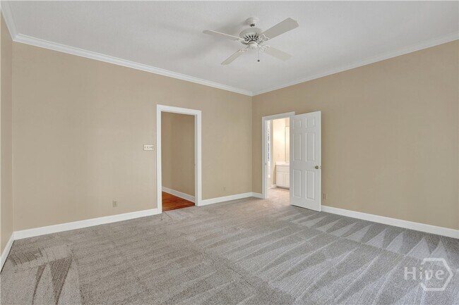 Building Photo - 5 Anchor Ct