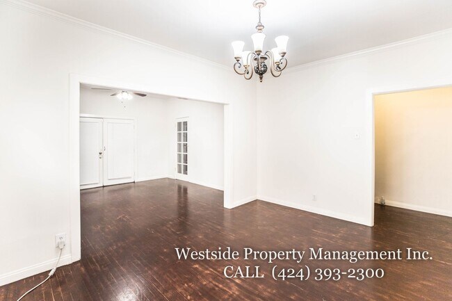 Building Photo - 1437 1/2 N. Las Palmas Ave.-
