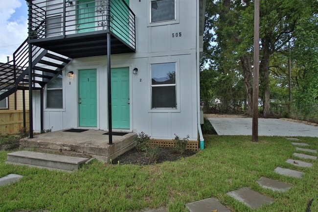Building Photo - 505 E 32nd St