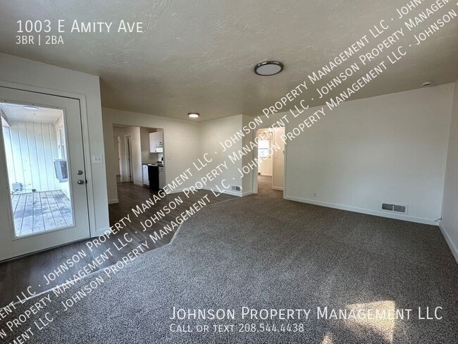 Building Photo - 1003 E Amity Ave
