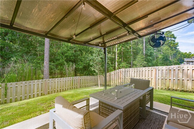 Building Photo - 318 Serengeti Blvd