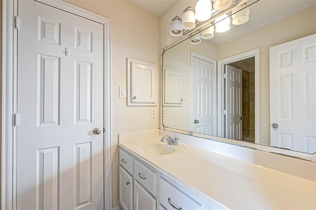 Building Photo - 7510 Shadow Terrace Ln