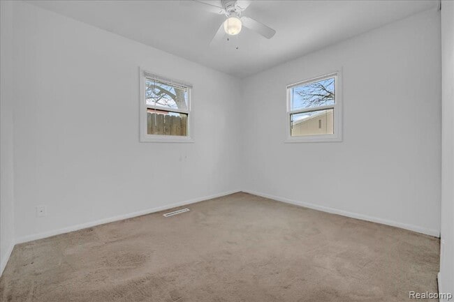 Building Photo - 26435 Tawas St