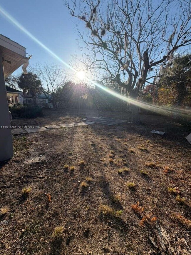 Building Photo - 4030 School Cir