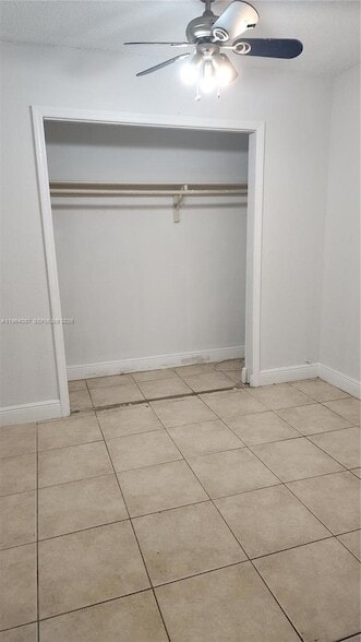 Building Photo - 8600 SW 109th Ave