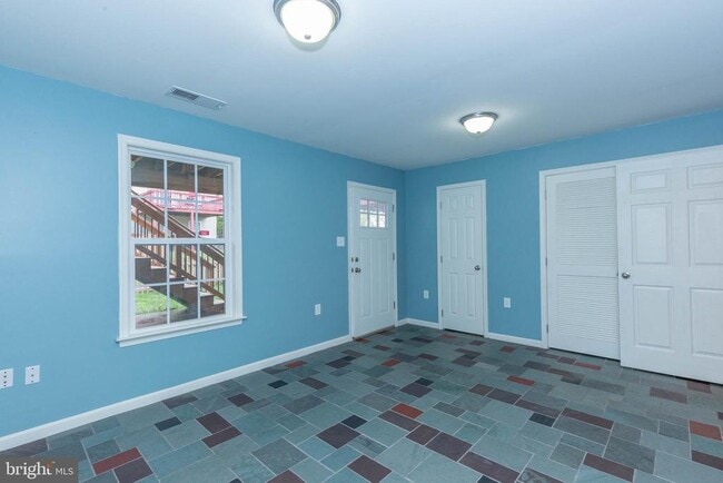 Building Photo - 228 Morlatt Ln