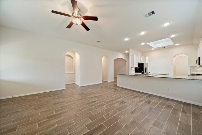 Building Photo - 1403 Holly Chase Dr